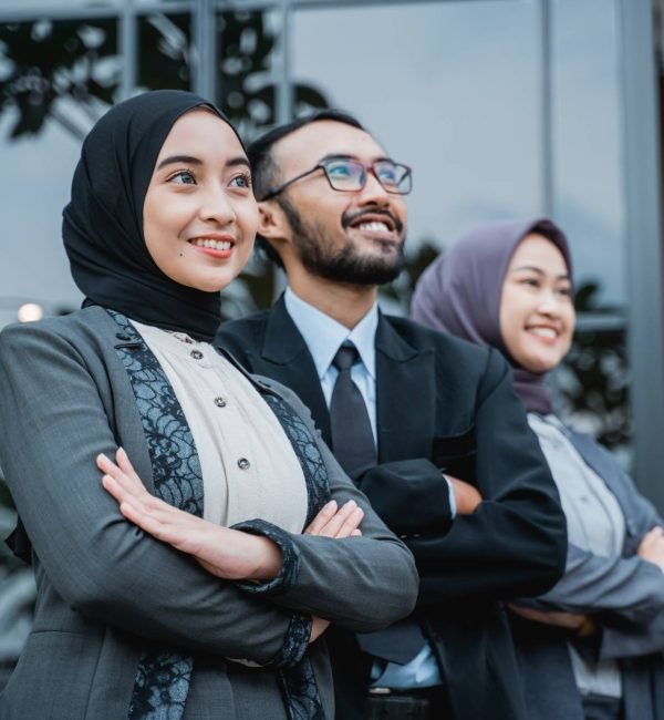 confident-business-muslim-woman-their-mission (2) (1)